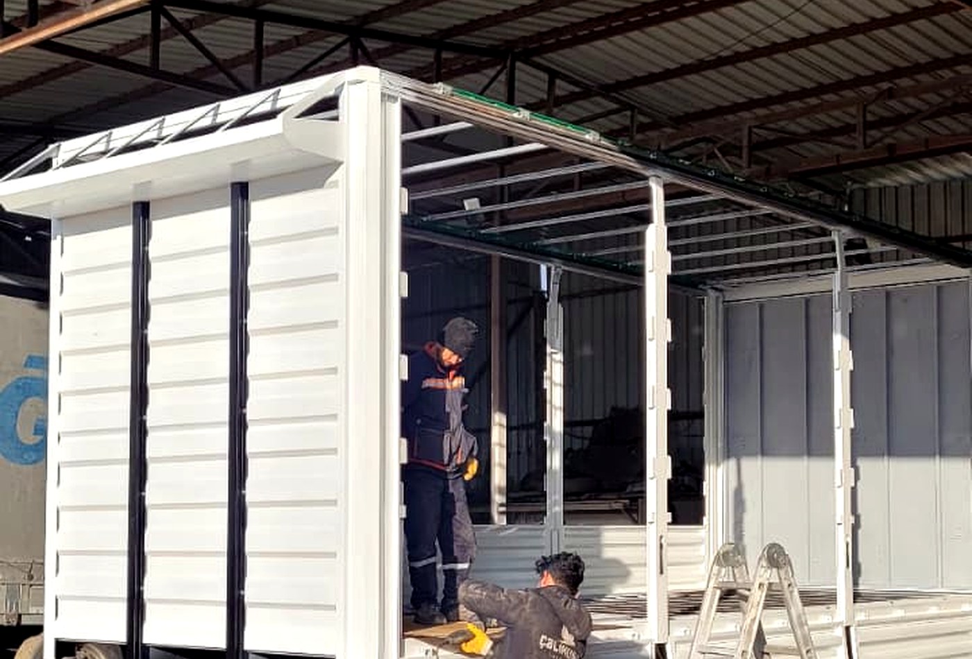 Pala Dorse servis alanında üst yapı çalışması